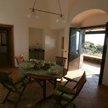 Alojamento de Turismo Rural Zibibbodoro Scauri (Sicily)