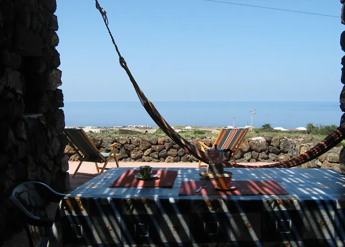 Zibibbodoro 农家乐 Scauri (Sicily)